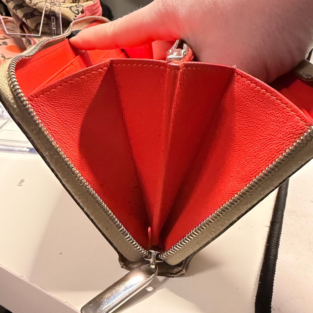 Celine Paris Beige Zip Wallet - Picture 5 of 8